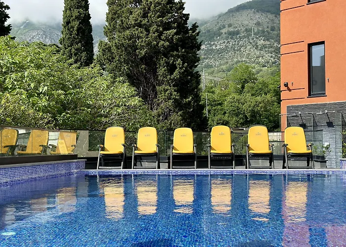 Hotel Del Medio